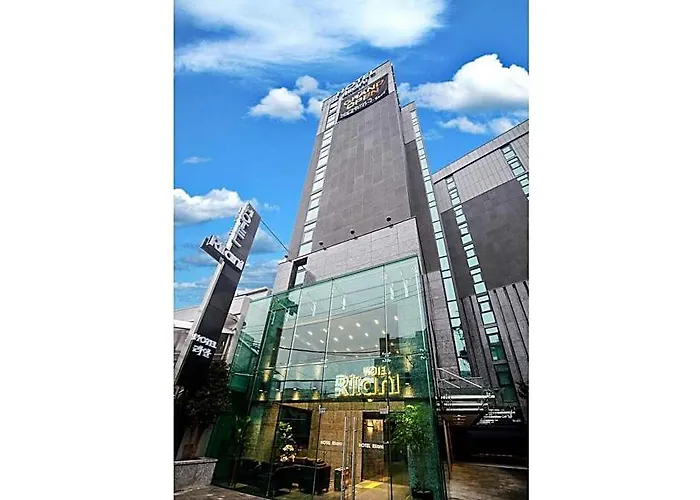 Hotel Rian 3*