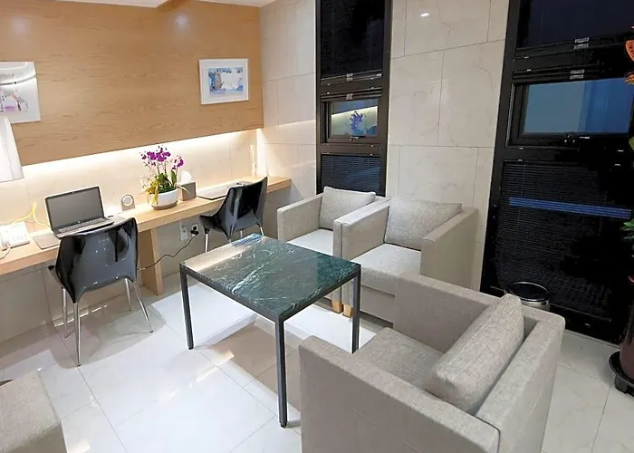 Hotel Rian 3*